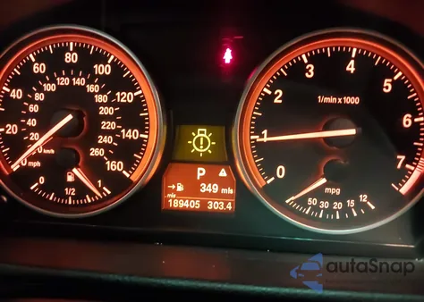 2010 BMW 328I xDrive z USA, uszkodzony, nr VIN WBAPK7C5XAA462244